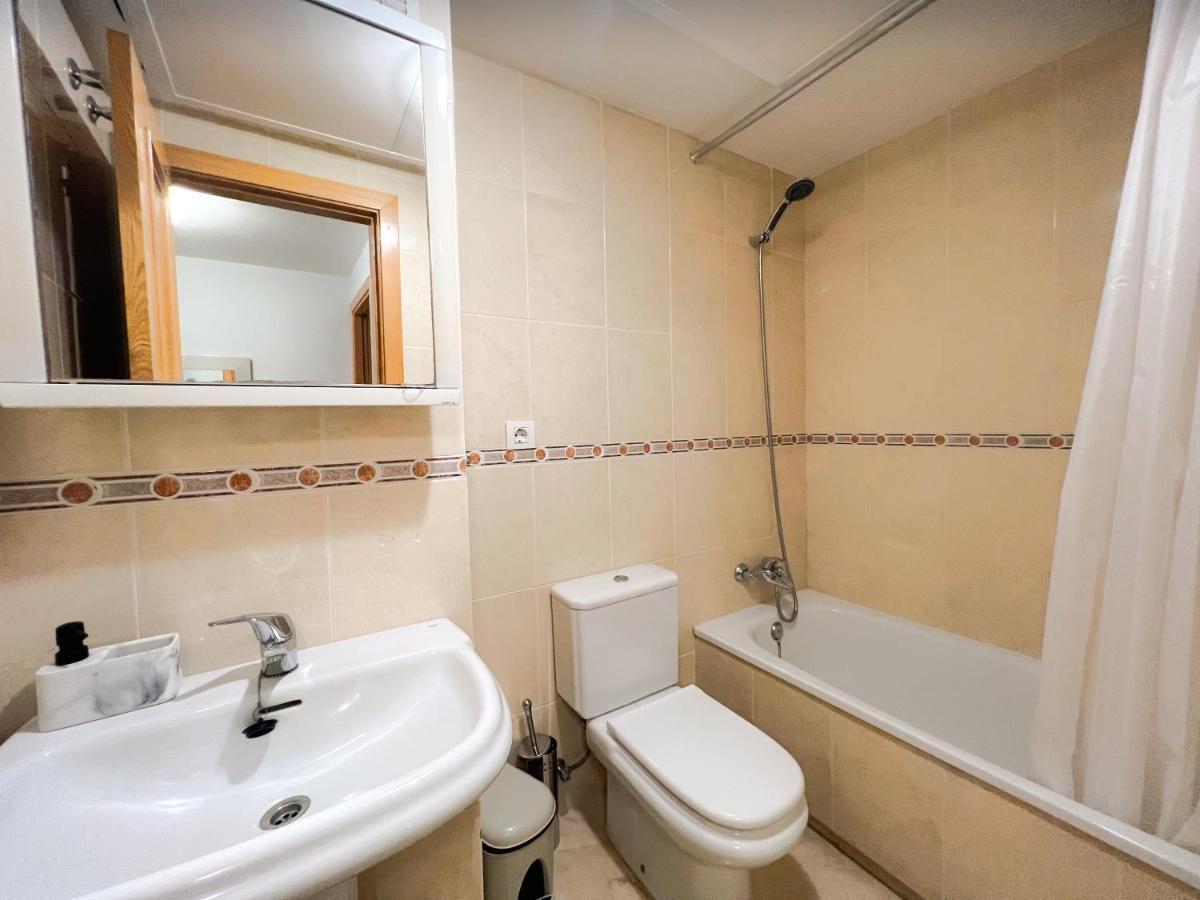 3 Bed Las Petunias, San Pedro Marbella Eksteriør billede